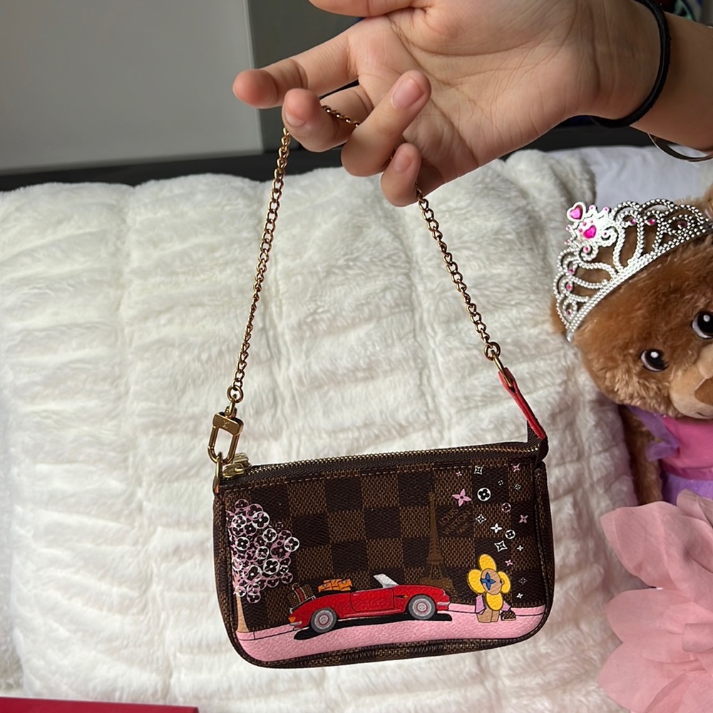 Louis Vuitton Mini Pochette